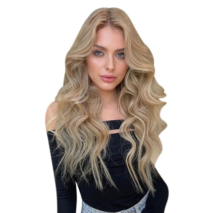 Extension à clip ondulée blonde, cheveux naturels longs pour volume et style élégant.