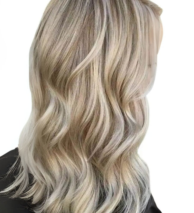 Extensions ondulées blond cendré en cheveux naturels avec anneaux invisibles