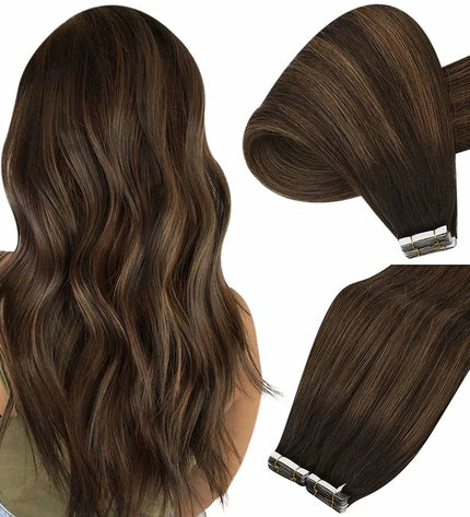 Extensions adhésives naturelles raides en brun foncé pour un look discret et élégant.