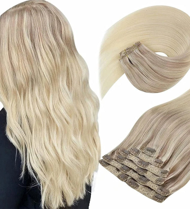 Extension de cheveux à clip ondulée couleur blond platine pour un look volumineux et élégant.