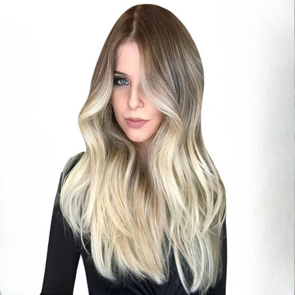 Extensions clip-in longues ondulées couleur blond cendré naturel pour un look élégant