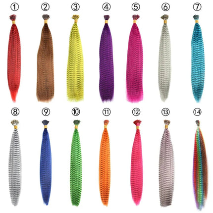 Extensions synthétiques colorées en forme de plumes pour coiffures créatives et audacieuses