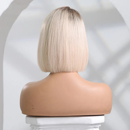 Perruque carré court blonde ombrée en cheveux naturels pour un look raffiné