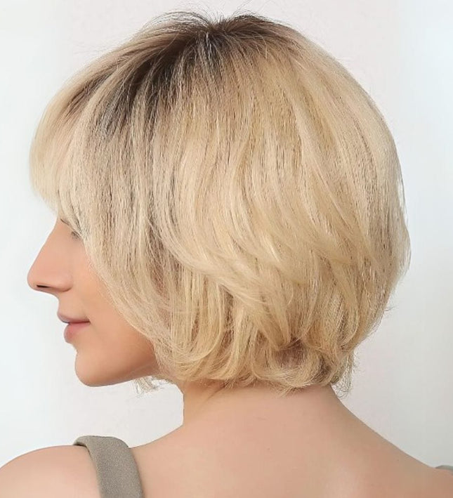 Perruque femme courte en cheveux naturels blonds pour un style chic et moderne