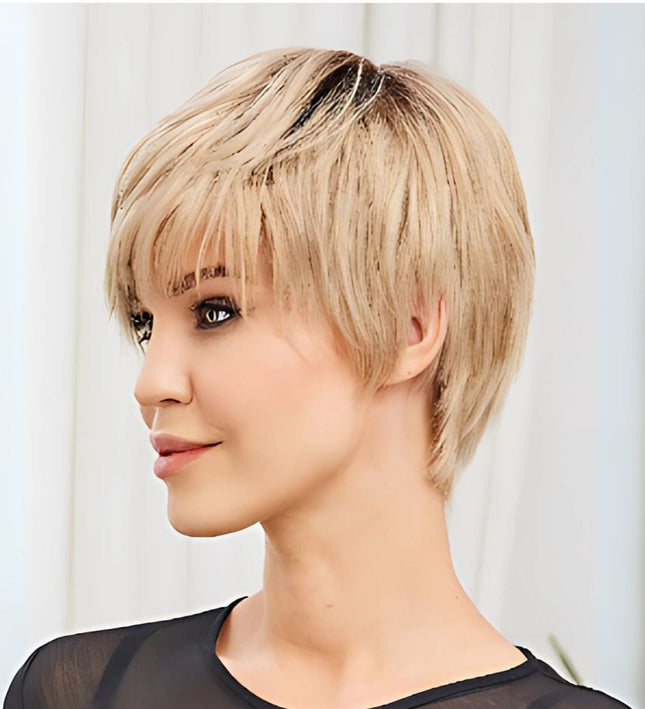 Perruque style pixie élégante en cheveux naturels avec frange pour un look moderne