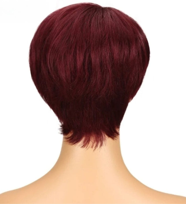 Perruque courte rouge en cheveux naturels avec frange pour un style moderne et chic