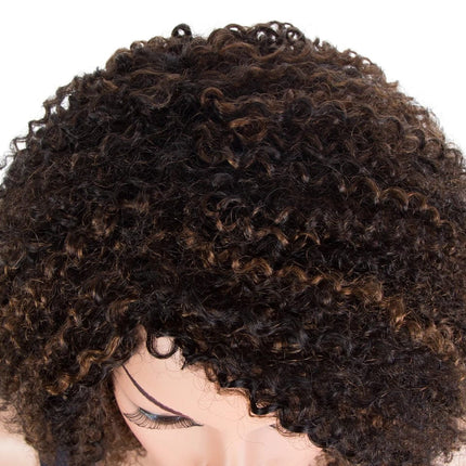 Perruque afro en cheveux naturels bouclés avec nuances brunes pour femme élégant.