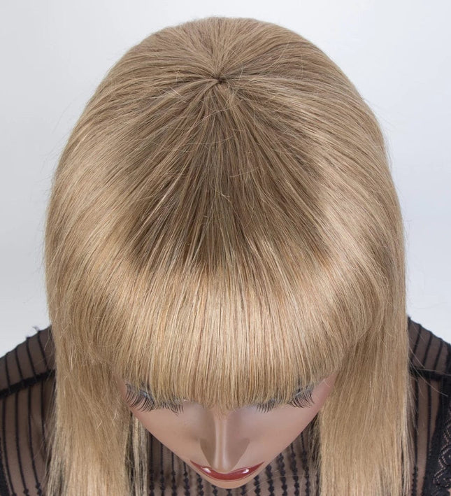 Perruque longue et lisse blonde à frange en cheveux naturels pour un style élégant