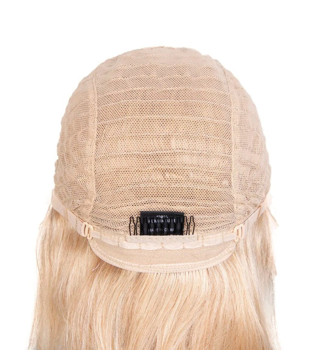 Perruque blonde raide en cheveux naturels avec bonnet confortable pour femme