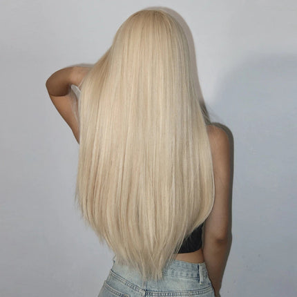 Perruque longue blonde en cheveux synthétiques raides pour un look élégant et naturel