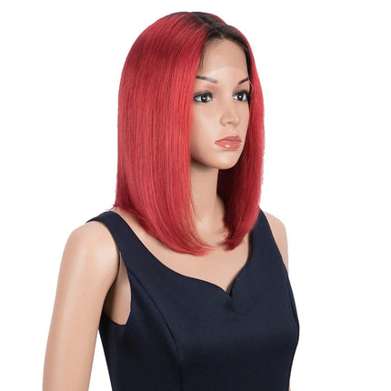 Perruque carré lisse rouge en cheveux naturels pour un style moderne et audacieux.