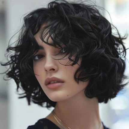 Perruque courte bouclée noire en cheveux naturels pour un style chic tendance