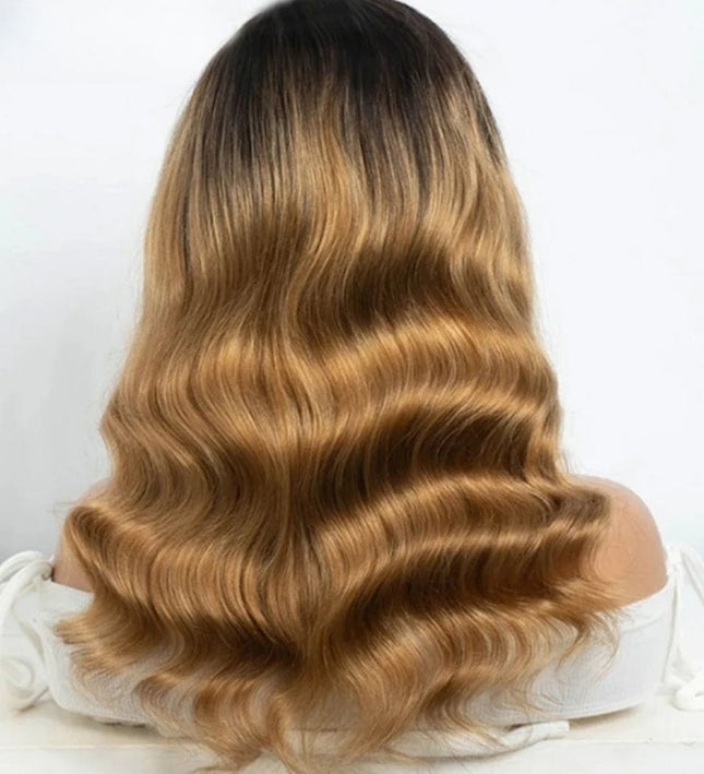 Perruque longue ondulée en cheveux naturels blonds avec racines foncées pour femme