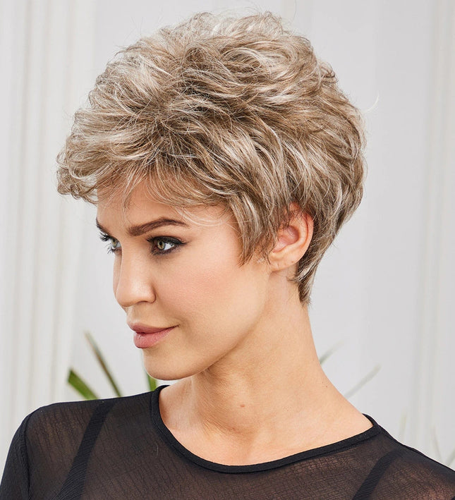 Perruque courte blonde en cheveux naturels pour un style chic et sophistiqué