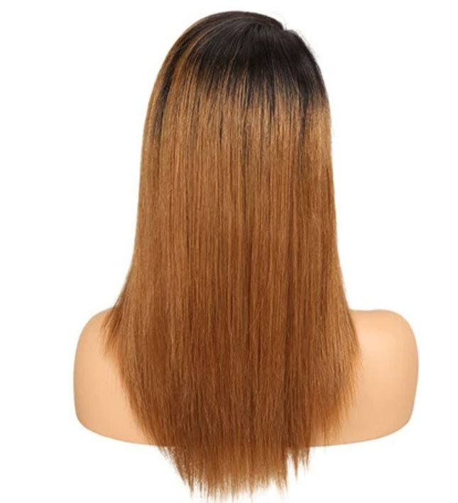 Perruque longue raide ombrée brun clair en cheveux naturels pour un look élégant et moderne