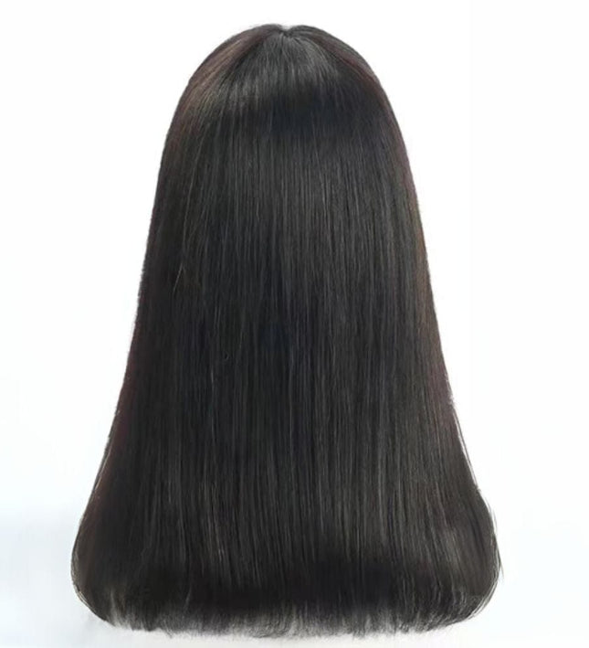 Perruque longue noire lisse avec frange en cheveux naturels pour un style sophistiqué