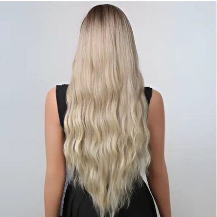 Perruque longue ondulée blonde en cheveux synthétiques pour un look moderne et chic