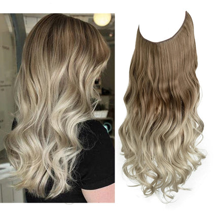 Perruque demi-tête ondulée en cheveux synthétiques couleur blond cendré ombré.