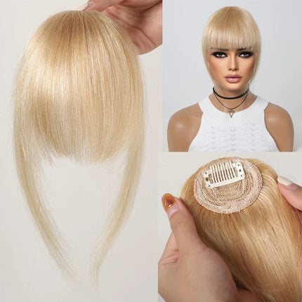 Postiche à frange droite en cheveux naturels blond clair pour un style chic et moderne.