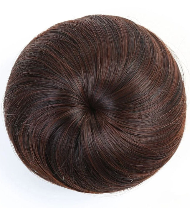 Postiche chignon rond en cheveux synthétiques brun avec clips et élastique intégré