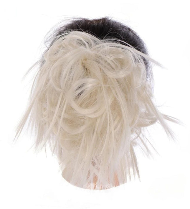 Postiche chignon blond platine en cheveux synthétiques élégant et facile à attacher