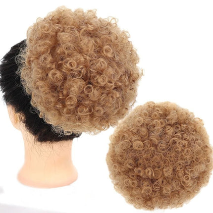 Postiche afro frisé volumineux en cheveux synthétiques pour un style naturel et tendance.