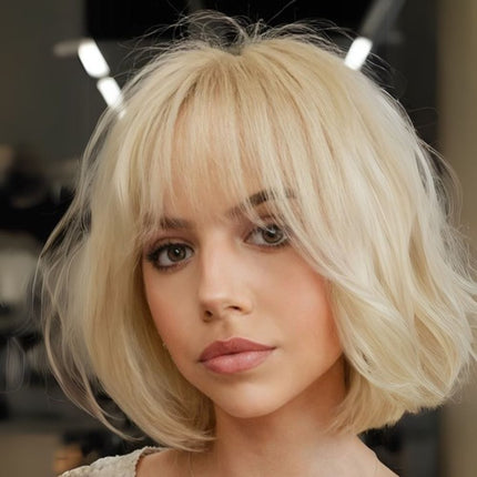 Toupet volumateur à frange en cheveux naturels blonds pour ajout de volume et style élégant