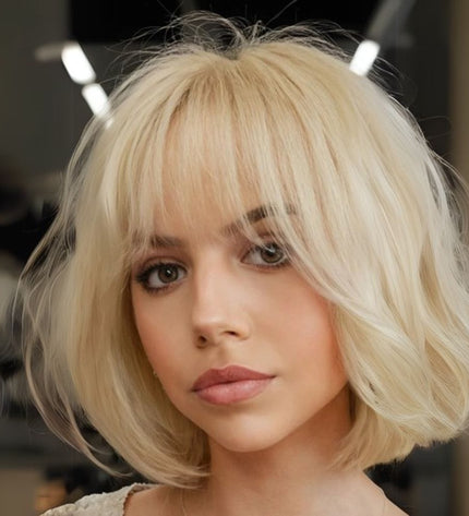 Toupet volumateur à frange en cheveux naturels blonds pour ajout de volume et style élégant